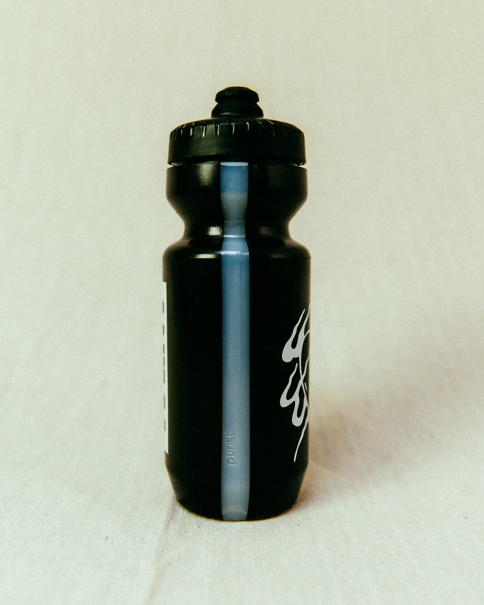 TEAM BOTTLE: 22oz