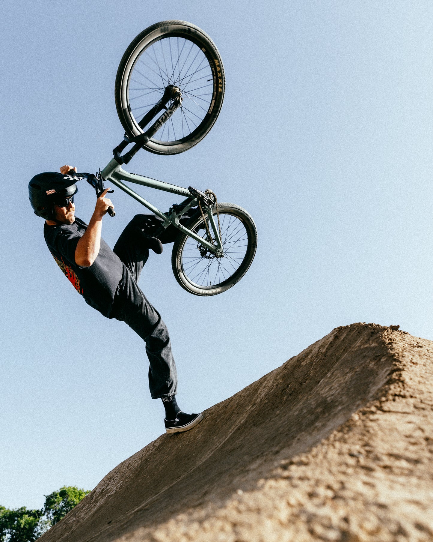 SCARS OF EXPLORATION: WASHED BLACK