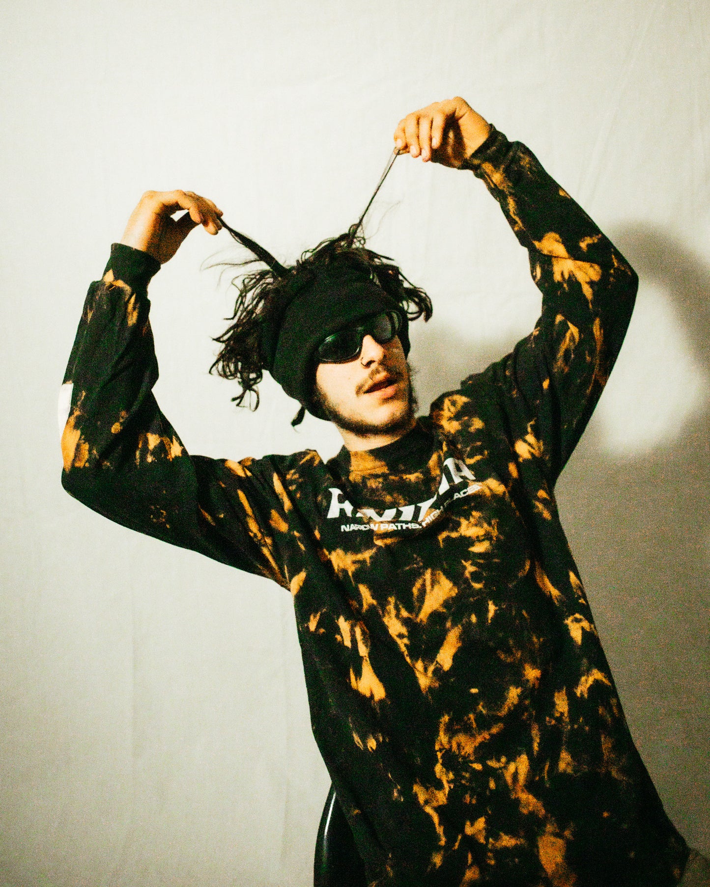 GT LONG SLEEVE: BLEACHED