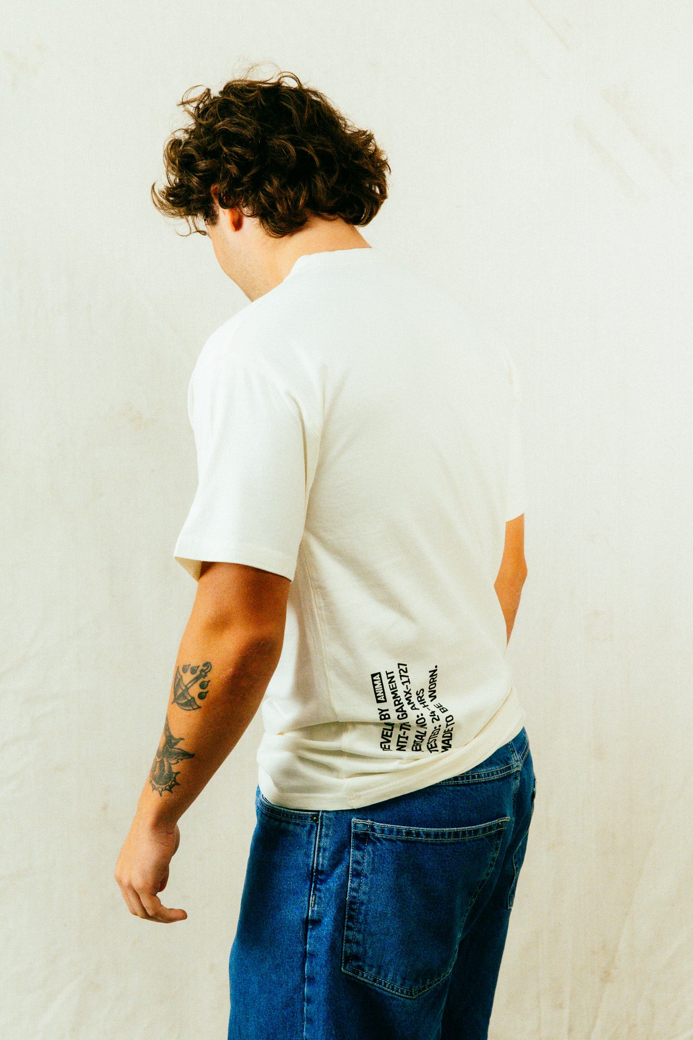 FIELD TEE: WHITE